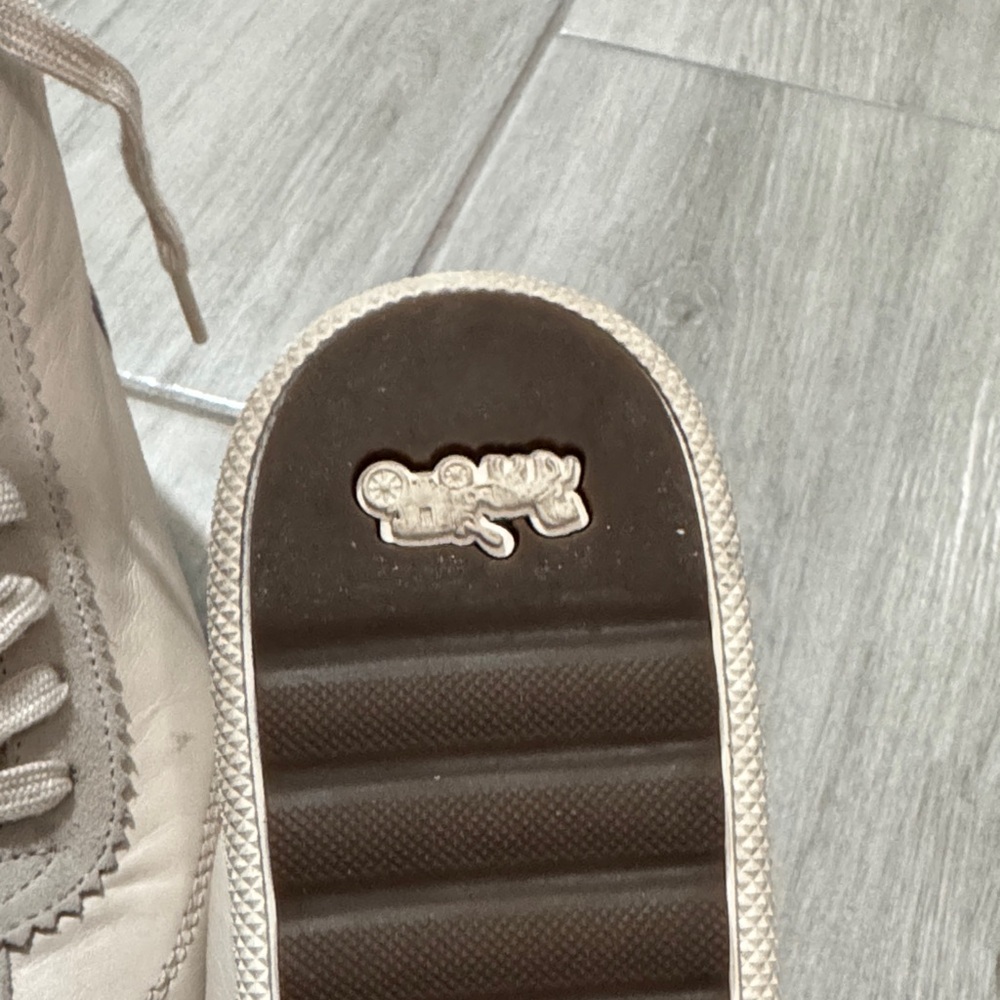 Coach leather Cream Casual Sneakers - Picture 6 of 11